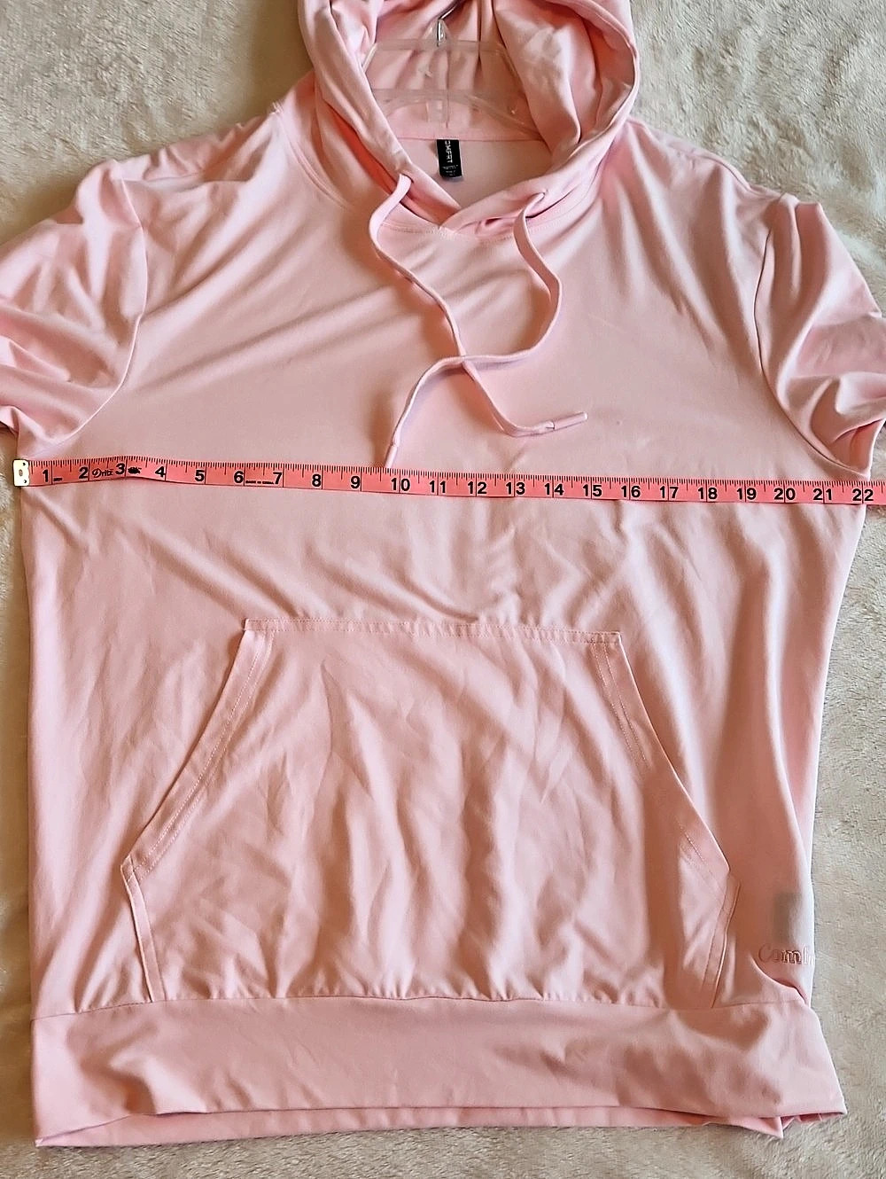 Comfrt Minimalist Hoodie in Pink Size Small